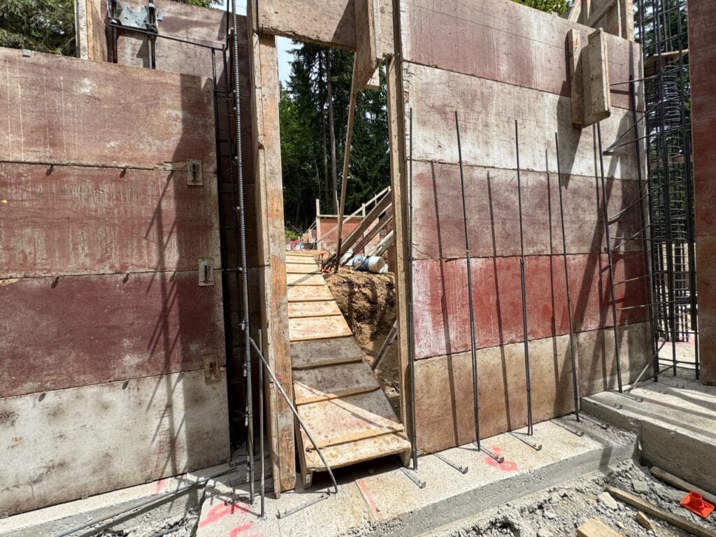 27. June 18 Rebar Wall Forms