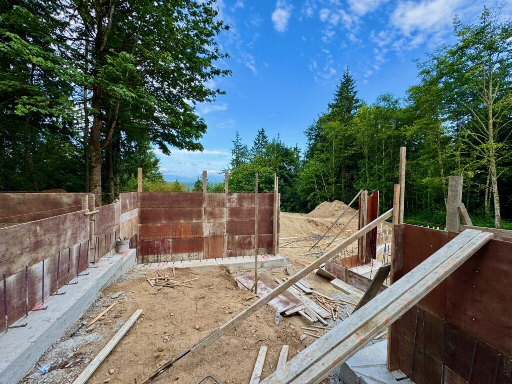 30. June 12 Pouring Concrete